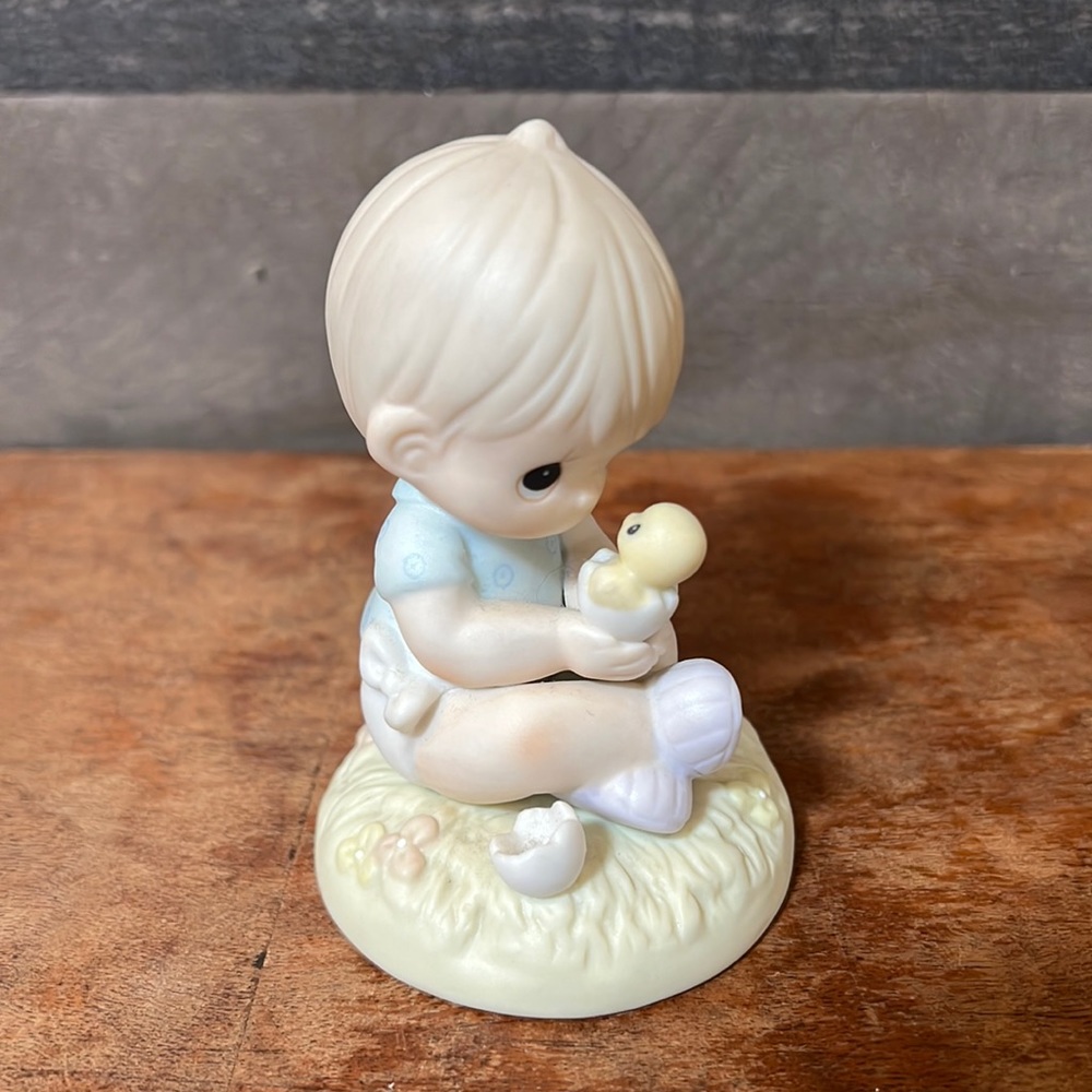 “I Believe In Miracles” 1996 Precious Moments Figurine